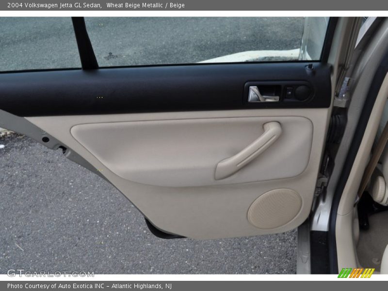 Door Panel of 2004 Jetta GL Sedan
