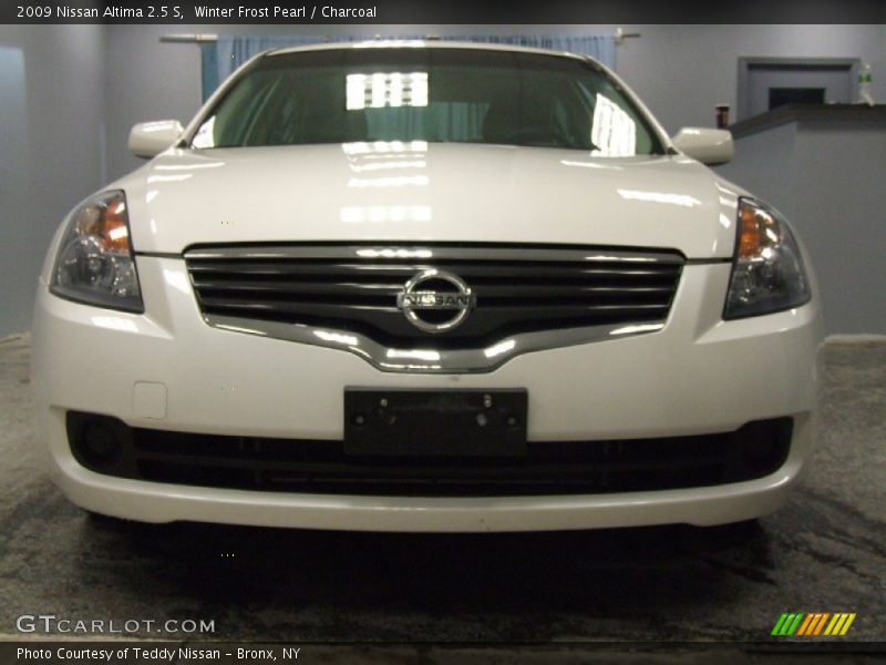 Winter Frost Pearl / Charcoal 2009 Nissan Altima 2.5 S
