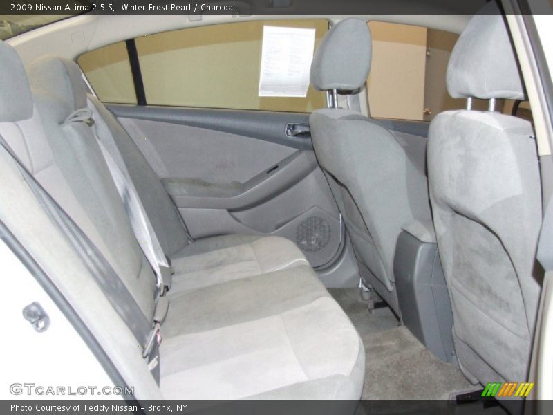 Winter Frost Pearl / Charcoal 2009 Nissan Altima 2.5 S