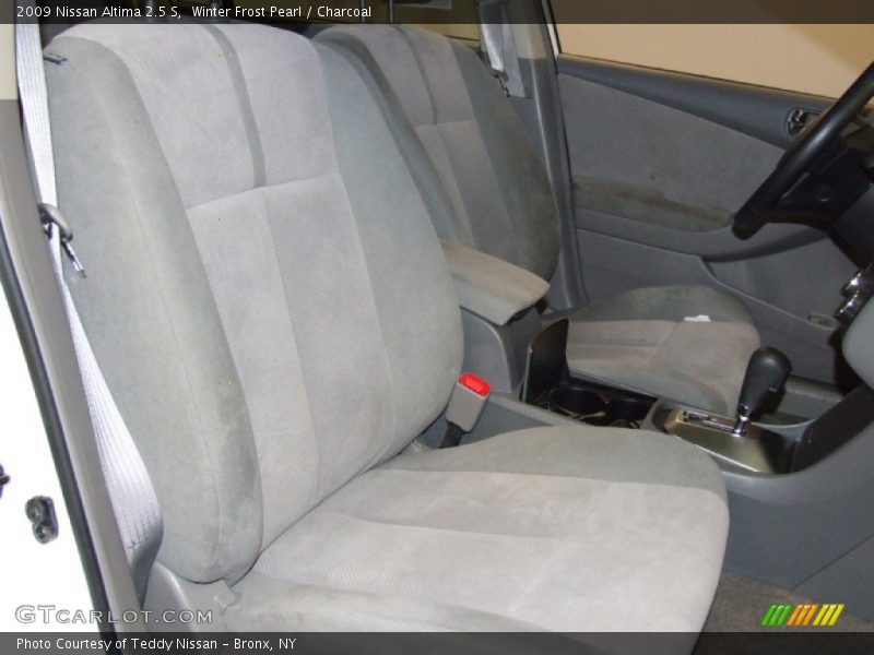 Winter Frost Pearl / Charcoal 2009 Nissan Altima 2.5 S