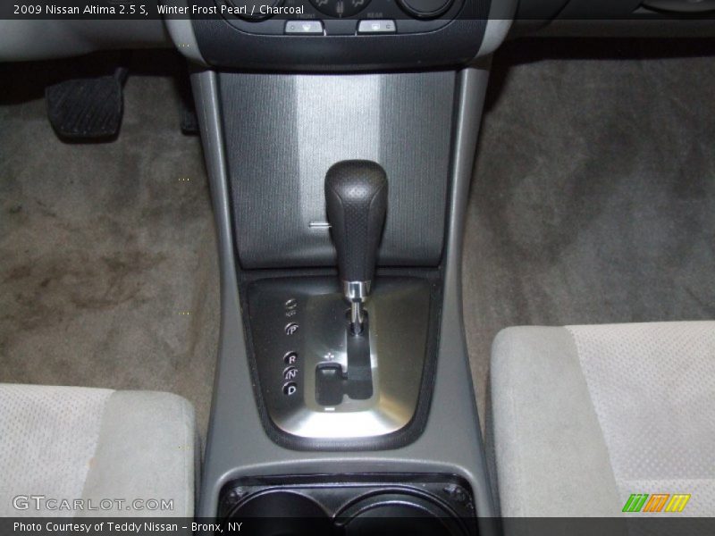 Winter Frost Pearl / Charcoal 2009 Nissan Altima 2.5 S