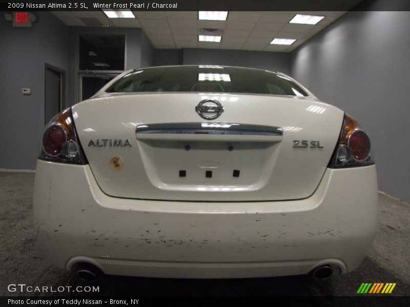 Winter Frost Pearl / Charcoal 2009 Nissan Altima 2.5 SL