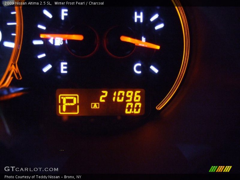 Winter Frost Pearl / Charcoal 2009 Nissan Altima 2.5 SL