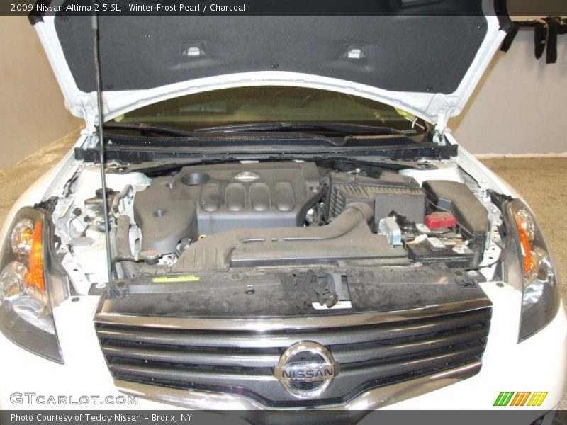 Winter Frost Pearl / Charcoal 2009 Nissan Altima 2.5 SL