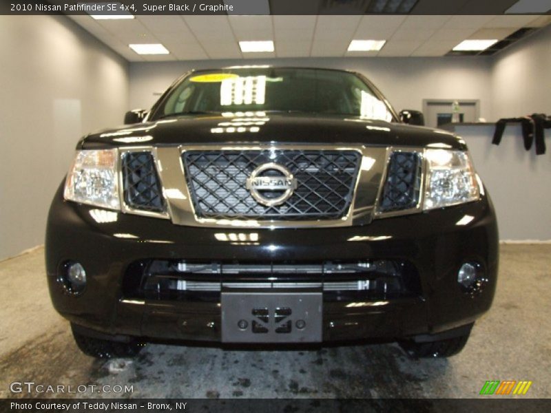 Super Black / Graphite 2010 Nissan Pathfinder SE 4x4