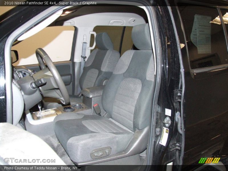 Super Black / Graphite 2010 Nissan Pathfinder SE 4x4