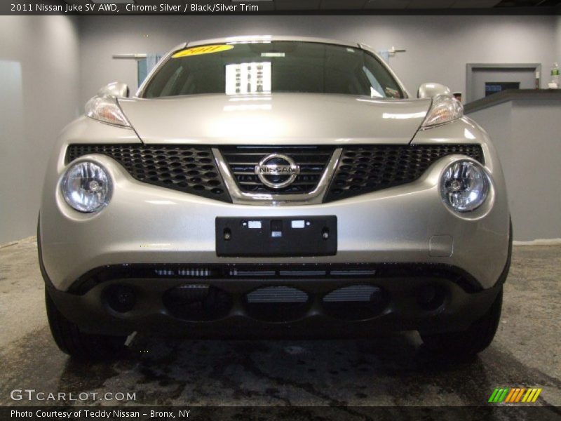 Chrome Silver / Black/Silver Trim 2011 Nissan Juke SV AWD