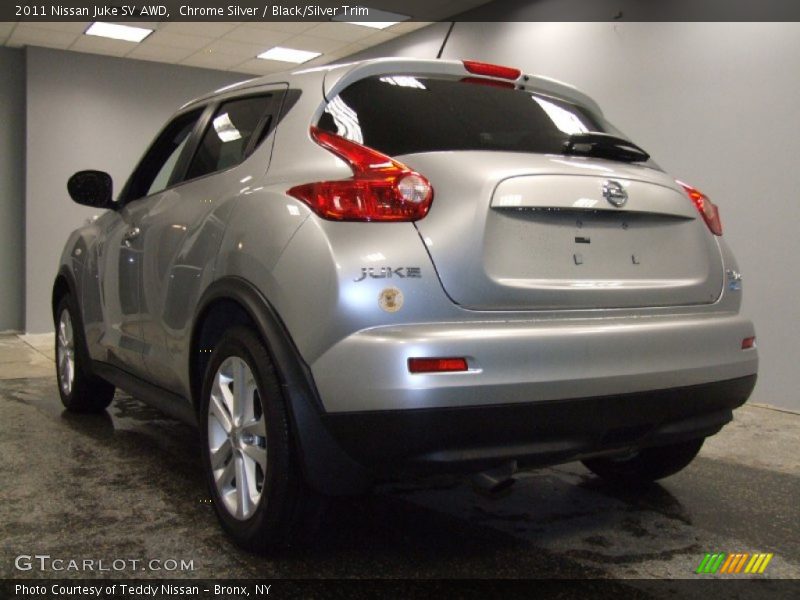Chrome Silver / Black/Silver Trim 2011 Nissan Juke SV AWD