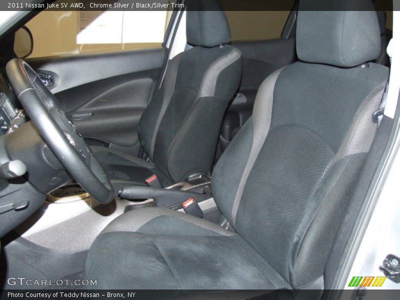 Chrome Silver / Black/Silver Trim 2011 Nissan Juke SV AWD