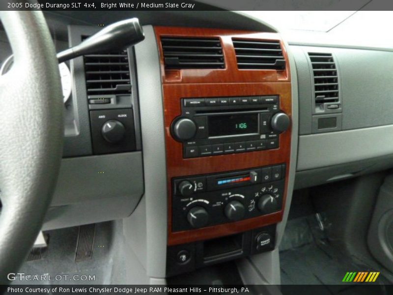 Bright White / Medium Slate Gray 2005 Dodge Durango SLT 4x4
