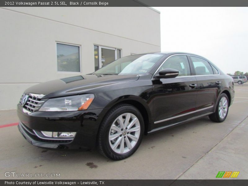 Black / Cornsilk Beige 2012 Volkswagen Passat 2.5L SEL