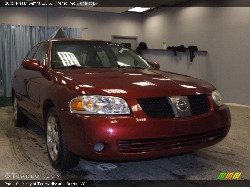 Inferno Red / Charcoal 2005 Nissan Sentra 1.8 S