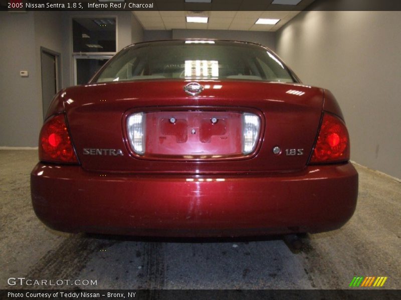 Inferno Red / Charcoal 2005 Nissan Sentra 1.8 S