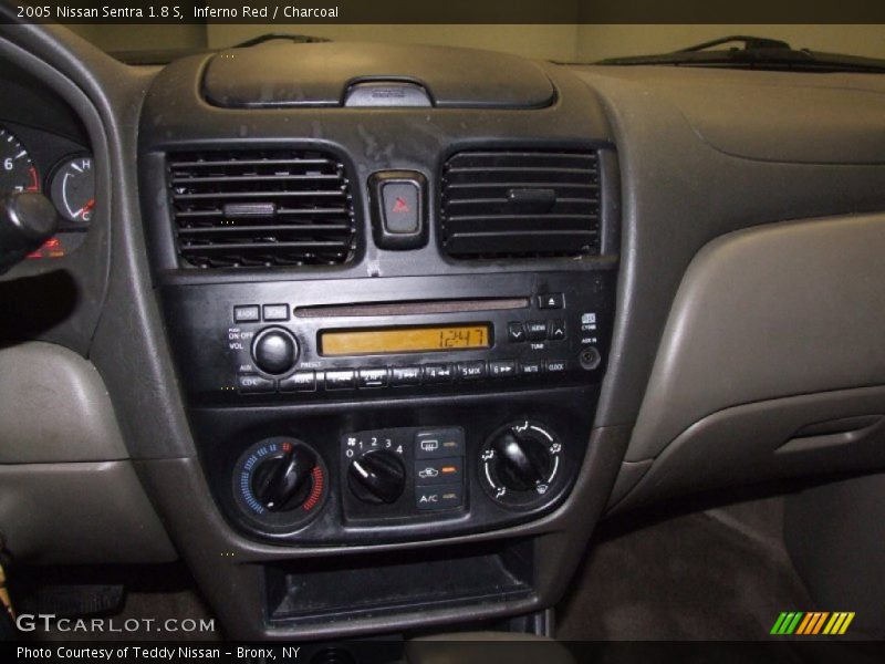 Inferno Red / Charcoal 2005 Nissan Sentra 1.8 S