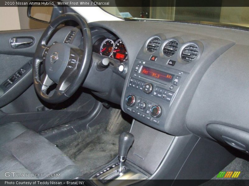 Dashboard of 2010 Altima Hybrid