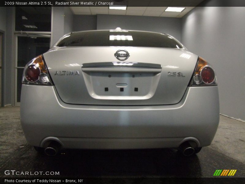 Radiant Silver Metallic / Charcoal 2009 Nissan Altima 2.5 SL