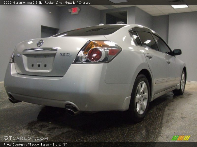 Radiant Silver Metallic / Charcoal 2009 Nissan Altima 2.5 SL