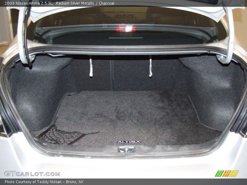 Radiant Silver Metallic / Charcoal 2009 Nissan Altima 2.5 SL