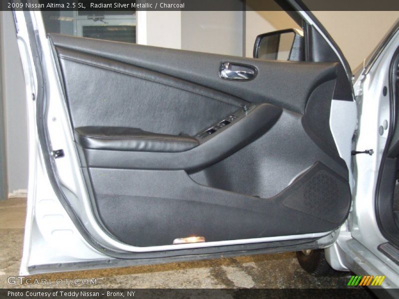 Radiant Silver Metallic / Charcoal 2009 Nissan Altima 2.5 SL