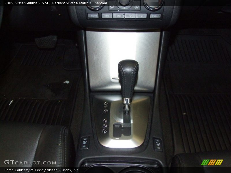 Radiant Silver Metallic / Charcoal 2009 Nissan Altima 2.5 SL