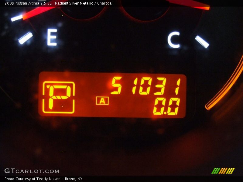 Radiant Silver Metallic / Charcoal 2009 Nissan Altima 2.5 SL