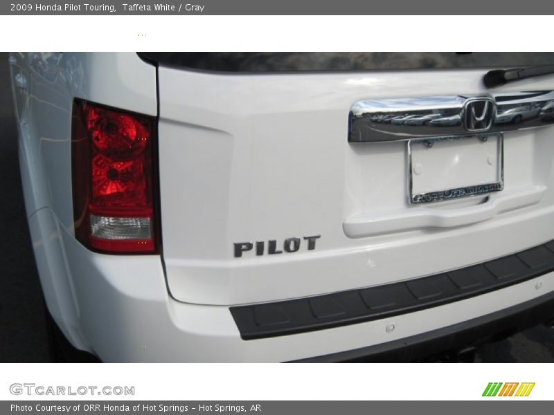 Taffeta White / Gray 2009 Honda Pilot Touring