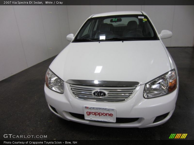White / Gray 2007 Kia Spectra EX Sedan