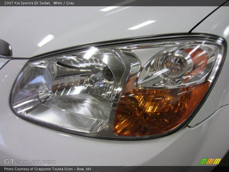 White / Gray 2007 Kia Spectra EX Sedan