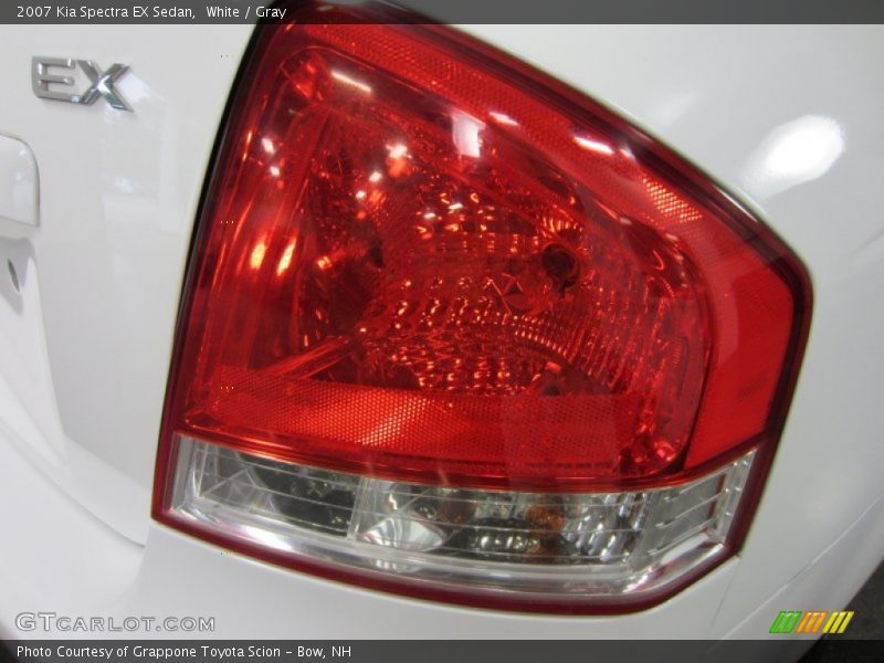 White / Gray 2007 Kia Spectra EX Sedan