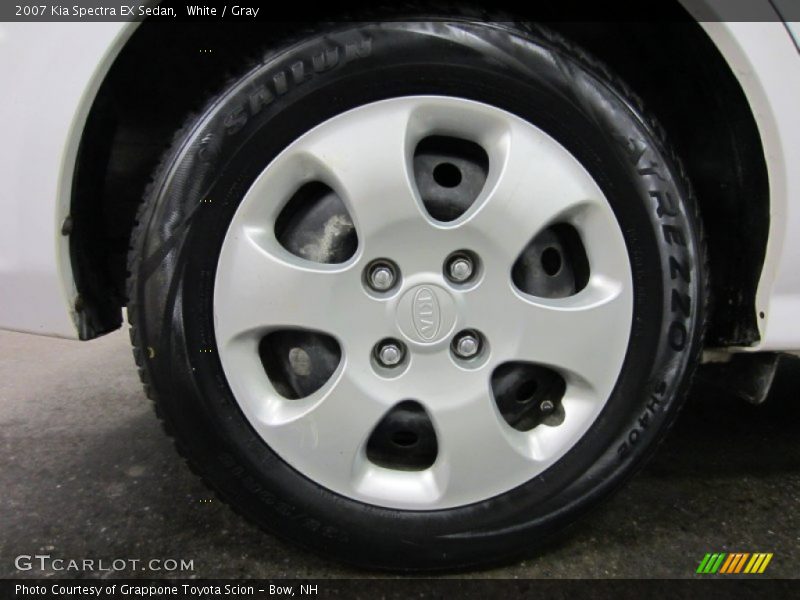 White / Gray 2007 Kia Spectra EX Sedan