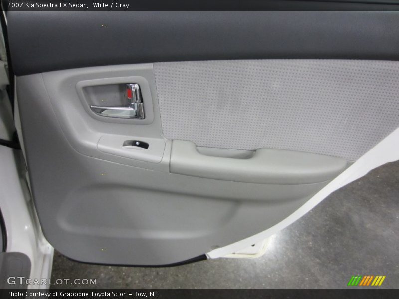 White / Gray 2007 Kia Spectra EX Sedan