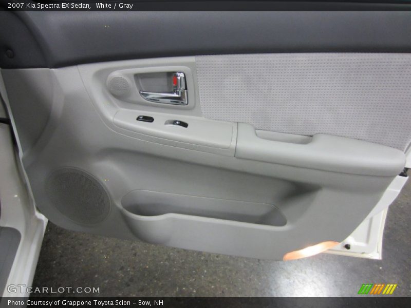White / Gray 2007 Kia Spectra EX Sedan