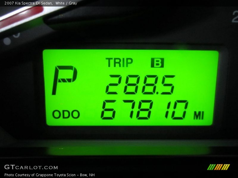 White / Gray 2007 Kia Spectra EX Sedan