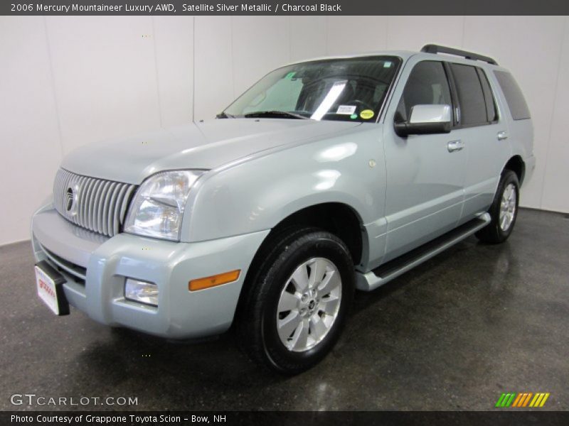 Satellite Silver Metallic / Charcoal Black 2006 Mercury Mountaineer Luxury AWD