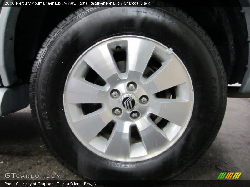 Satellite Silver Metallic / Charcoal Black 2006 Mercury Mountaineer Luxury AWD