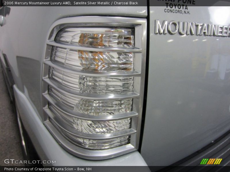 Satellite Silver Metallic / Charcoal Black 2006 Mercury Mountaineer Luxury AWD