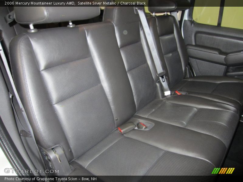 Satellite Silver Metallic / Charcoal Black 2006 Mercury Mountaineer Luxury AWD