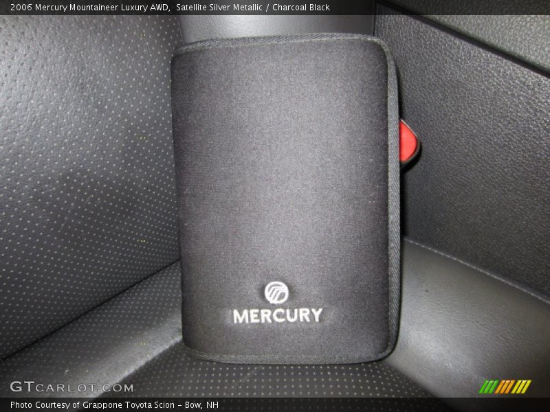 Satellite Silver Metallic / Charcoal Black 2006 Mercury Mountaineer Luxury AWD