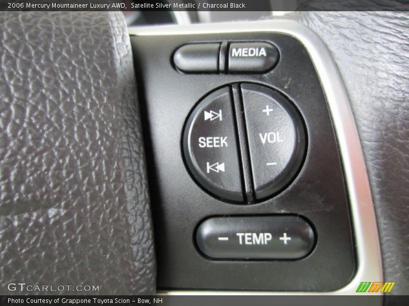 Satellite Silver Metallic / Charcoal Black 2006 Mercury Mountaineer Luxury AWD