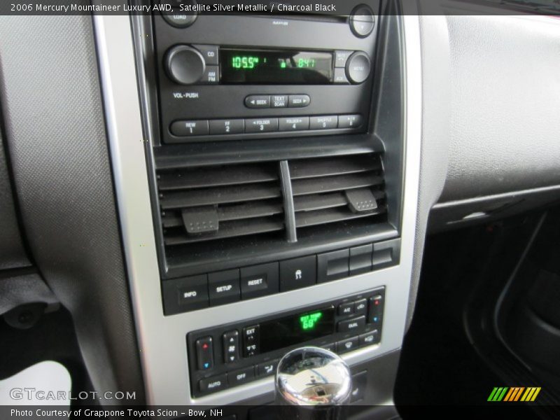 Satellite Silver Metallic / Charcoal Black 2006 Mercury Mountaineer Luxury AWD