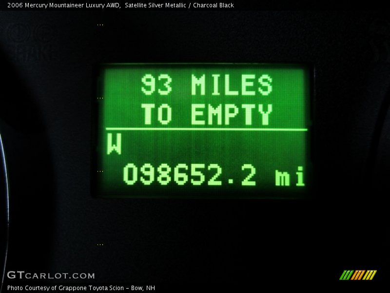 Satellite Silver Metallic / Charcoal Black 2006 Mercury Mountaineer Luxury AWD