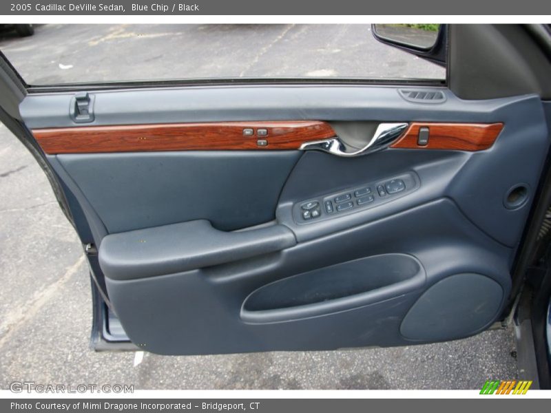 Blue Chip / Black 2005 Cadillac DeVille Sedan