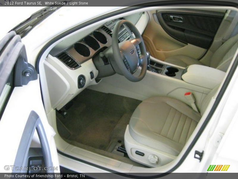  2012 Taurus SE Light Stone Interior