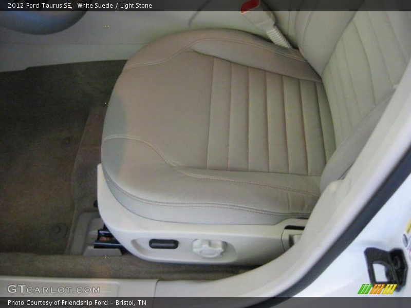  2012 Taurus SE Light Stone Interior