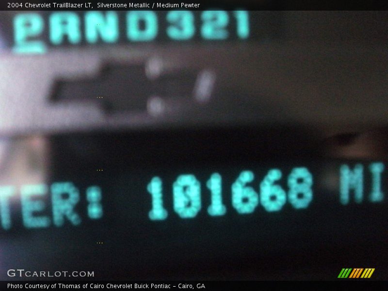 Silverstone Metallic / Medium Pewter 2004 Chevrolet TrailBlazer LT