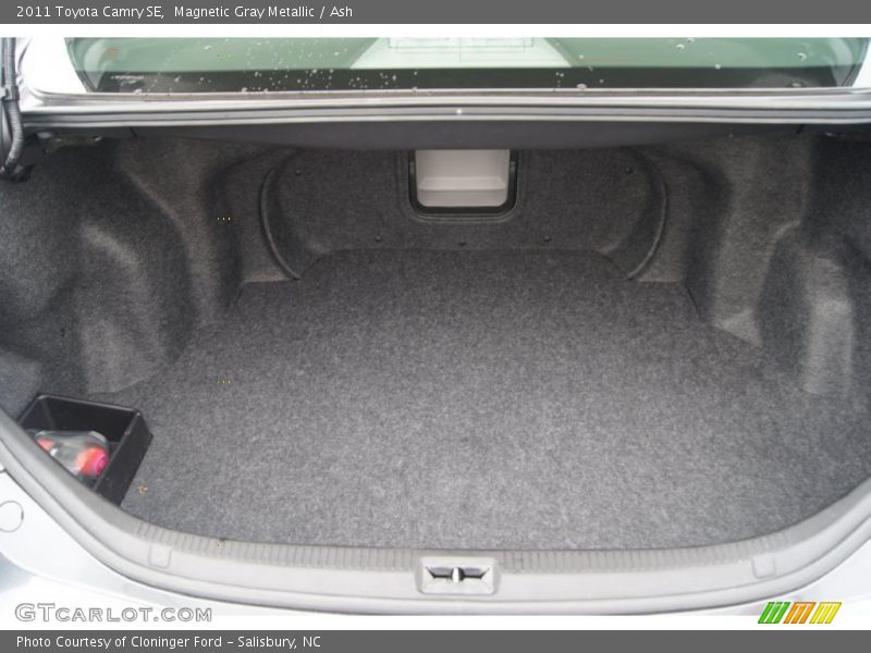 Magnetic Gray Metallic / Ash 2011 Toyota Camry SE