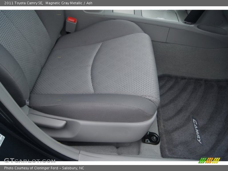 Magnetic Gray Metallic / Ash 2011 Toyota Camry SE