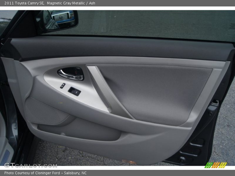 Magnetic Gray Metallic / Ash 2011 Toyota Camry SE