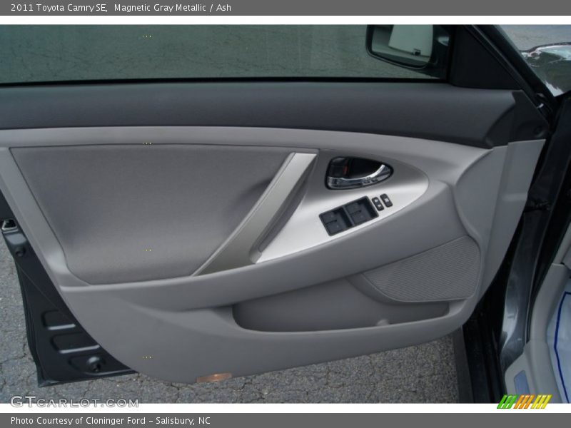 Magnetic Gray Metallic / Ash 2011 Toyota Camry SE
