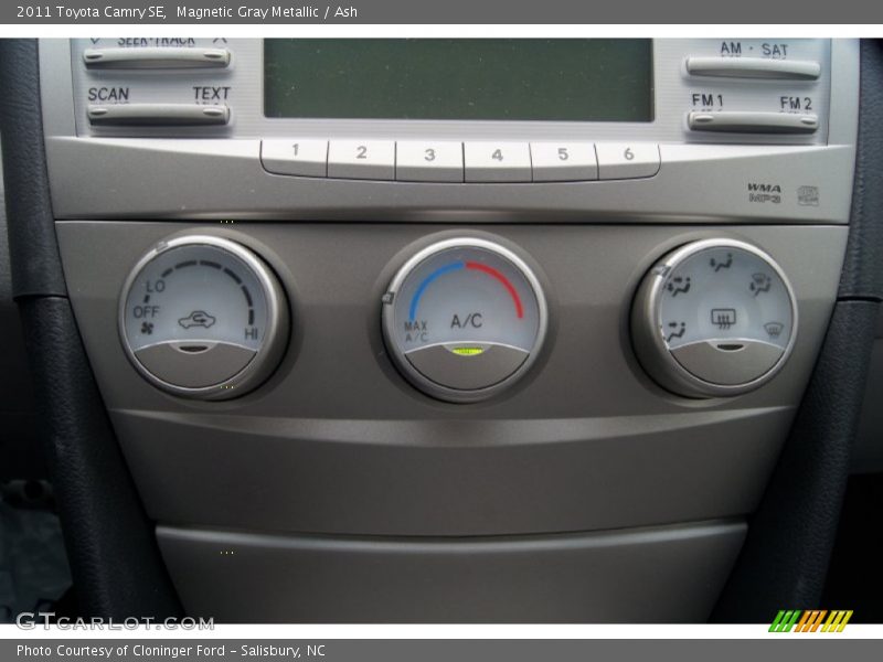 Magnetic Gray Metallic / Ash 2011 Toyota Camry SE